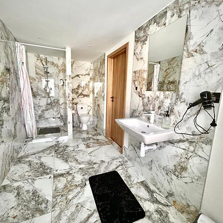 Apartman Velicka Vinaren Poprad Exterior foto