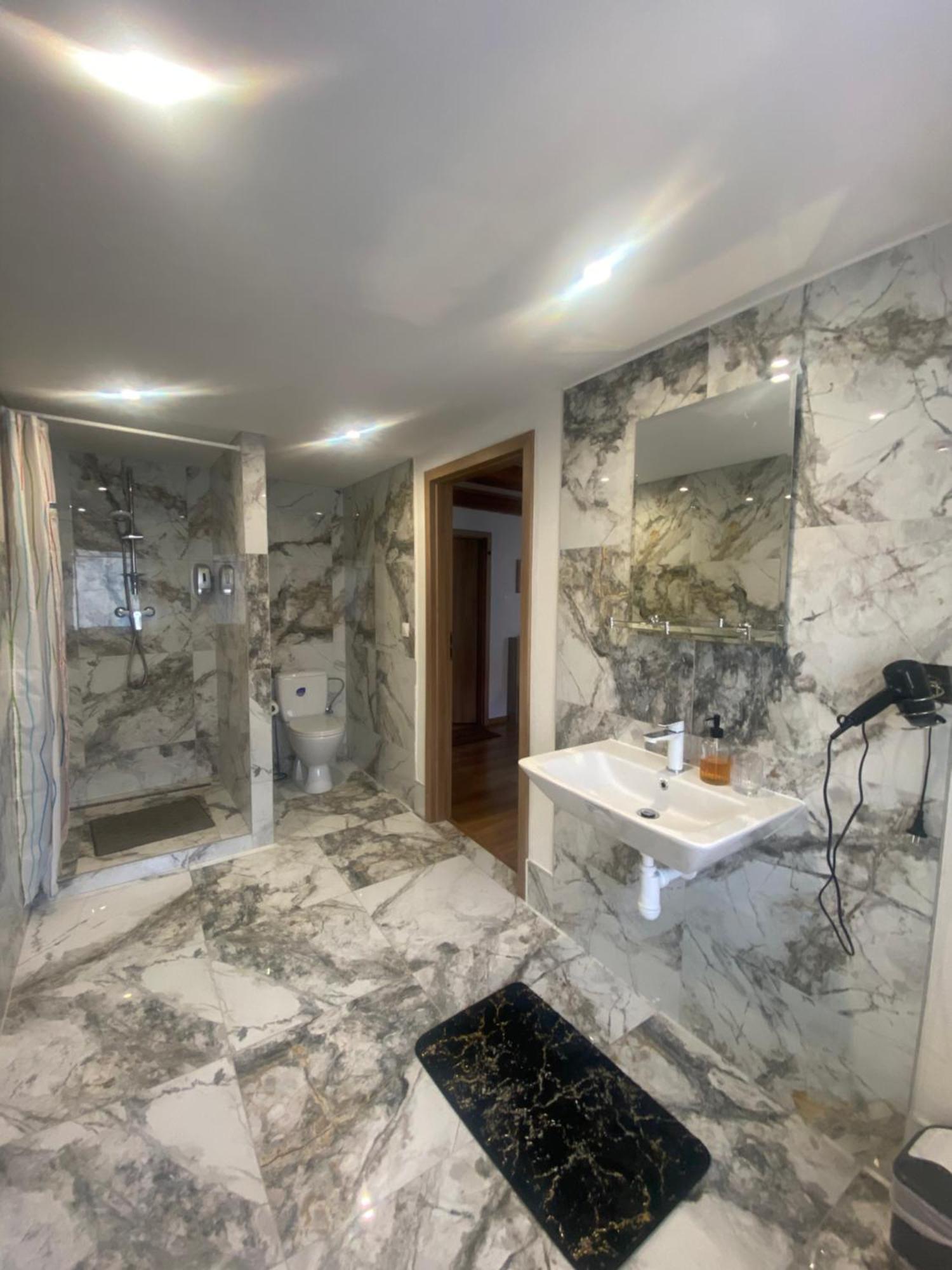 Apartman Velicka Vinaren Poprad Exterior foto