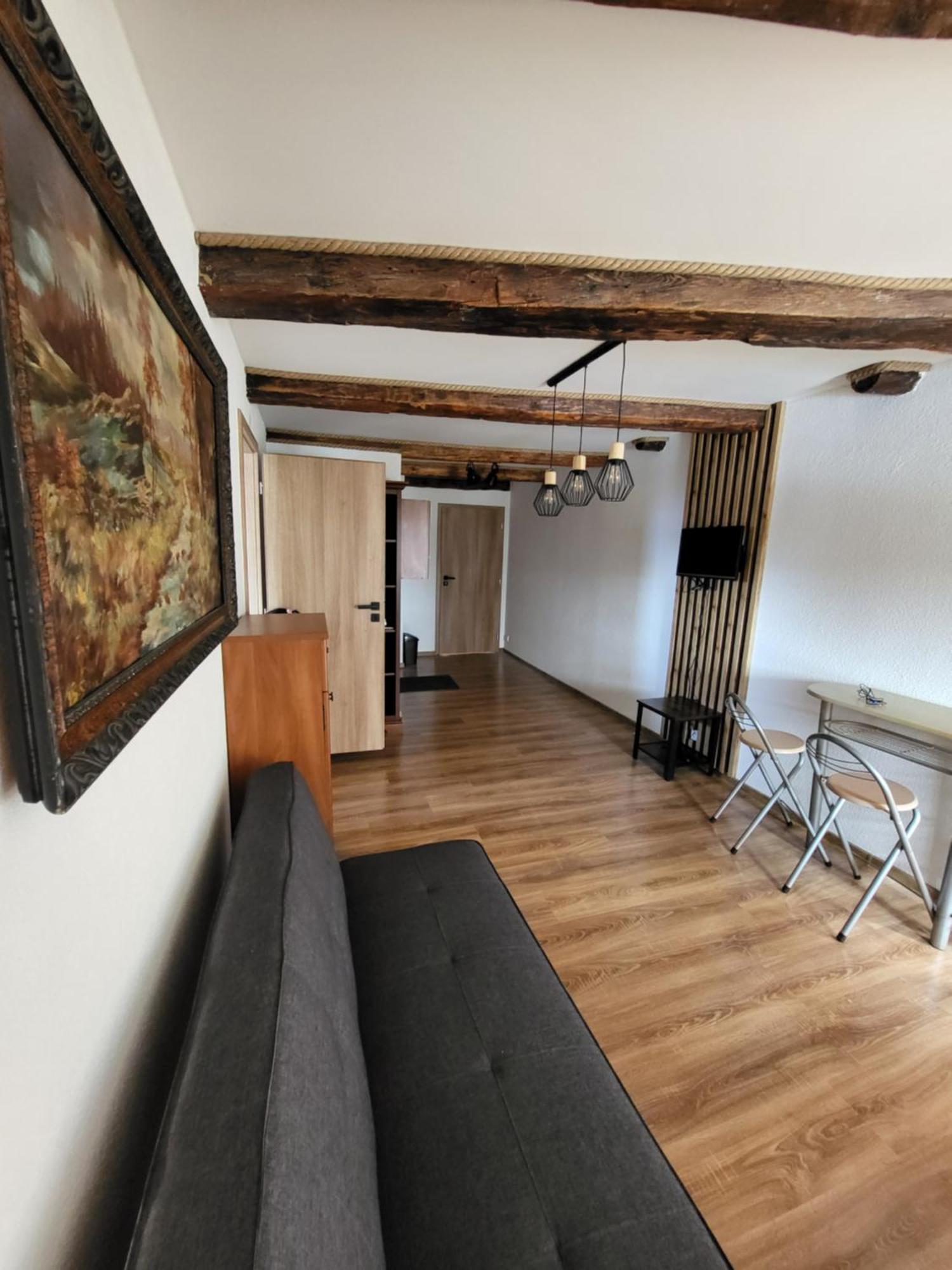 Apartman Velicka Vinaren Poprad Habitación foto